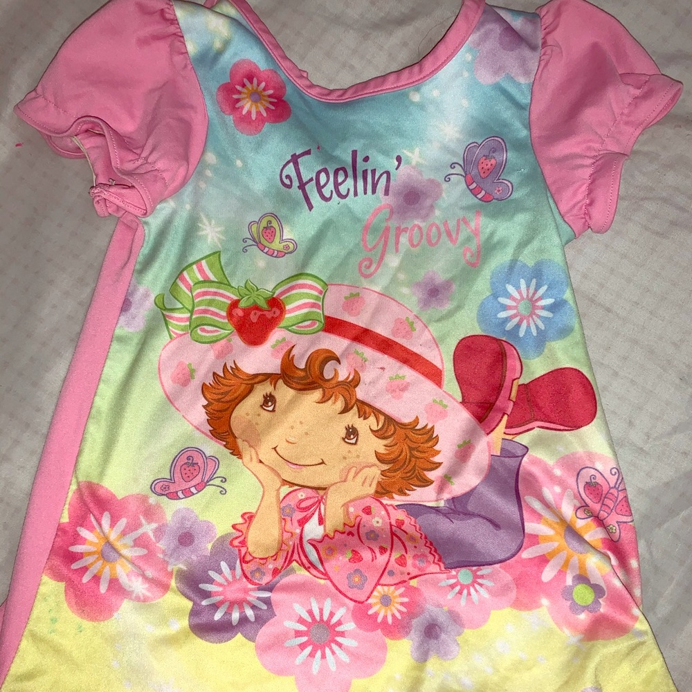❣️GIRLS❣️ Strawberry shortcake pajamas